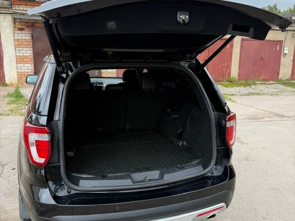 2016 Ford Explorer V Рестайлинг, чёрный, 2250000 рублей - вид 4