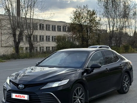 2021 Toyota Camry VIII (XV70) Рестайлинг, белый, 2800000 рублей, вид 1