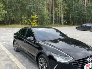 2020 Hyundai Sonata VIII (DN8), чёрный, 2240000 рублей, вид 2