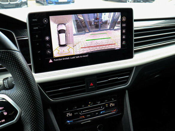 2023 Volkswagen Tiguan Allspace II Рестайлинг, чёрный - вид 11