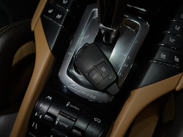 2012 Porsche Cayenne Turbo II (958), чёрный, 3800000 рублей - вид 10