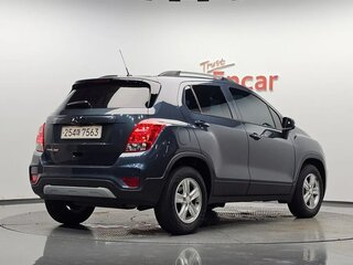 2021 Chevrolet Trax I Рестайлинг, серый, 959000 рублей, вид 3