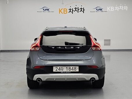 2019 Volvo V40 Cross Country I Рестайлинг, серый, 1948505 рублей, вид 3