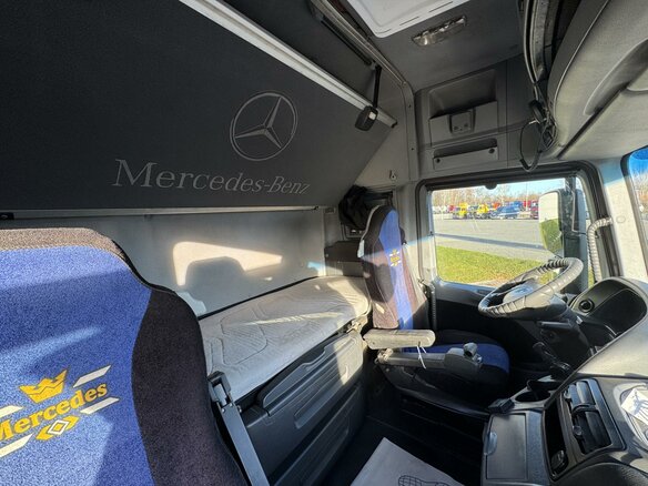 2013 Mercedes-Benz Actros, красный, 2950000 рублей - вид 17