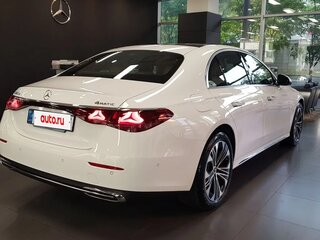 2026 Mercedes-Benz E-Класс 220 d VI (W214, S214), белый, 7494429 рублей, вид 3