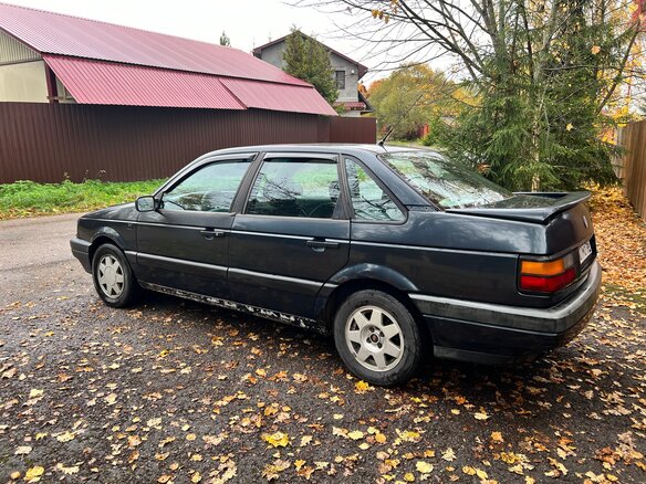 1991 Volkswagen Passat B3, синий - вид 9