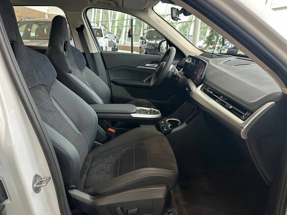 2026 BMW X1 Long 25Li xDrive III (U11/U12), белый, 5950000 рублей - вид 11