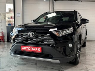 2021 Toyota RAV4 V (XA50), чёрный, 2899000 рублей, вид 2