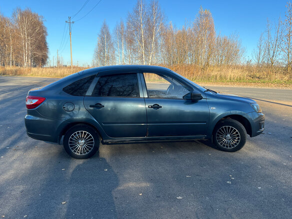 2014 Lada (ВАЗ) Granta I, серый, 370000 рублей - вид 3