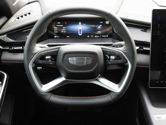 2026 Geely Preface I, чёрный, 3296691 рублей - вид 15