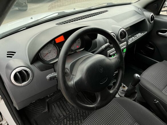 2008 Renault Logan I, белый, 359000 рублей - вид 8
