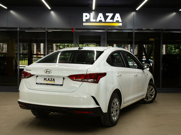 2020 Hyundai Solaris II Рестайлинг, белый, 1400000 рублей - вид 4