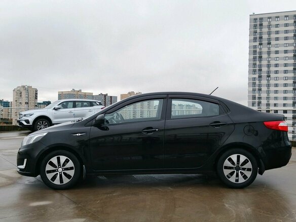 2015 Kia Rio 6-speed III, чёрный, 840000 рублей - вид 5