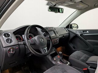 2013 Volkswagen Tiguan I Рестайлинг, чёрный, 1640000 рублей, вид 2
