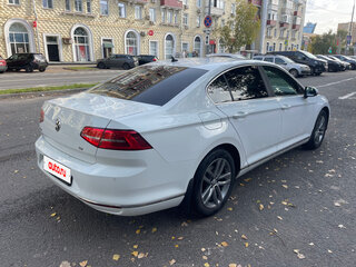 2017 Volkswagen Passat DSG6 B8, белый, 1950000 рублей, вид 4