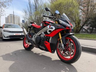 2022 Aprilia Tuono V4, красный, 2200000 рублей, вид 2