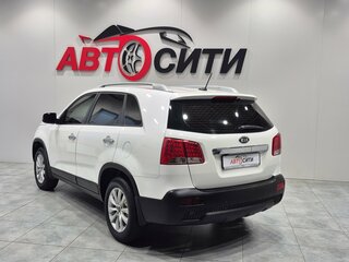 2012 Kia Sorento II Рестайлинг, белый, 1075000 рублей, вид 5