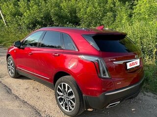 2021 Cadillac XT5 I Рестайлинг, красный, 3500000 рублей, вид 4