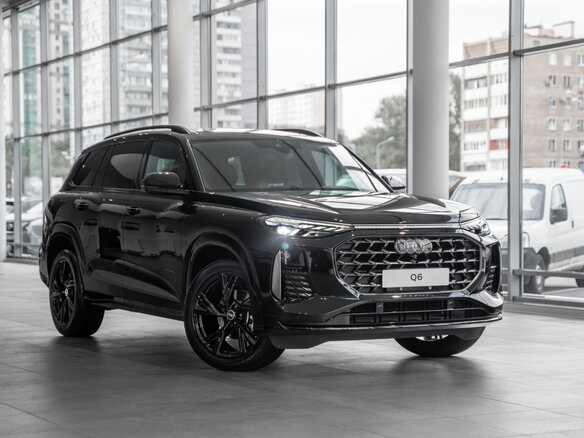2026 Audi Q6 40 TFSI, чёрный, 7790000 рублей