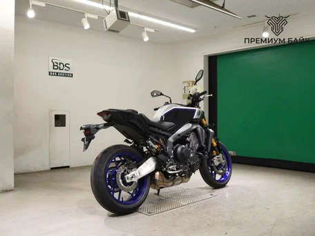 2024 Yamaha MT-09 (FZ-09), чёрный, 1399000 рублей, вид 5