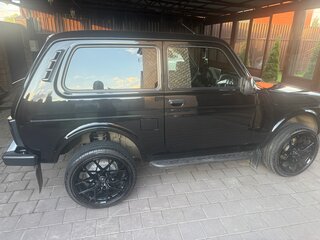 2024 Lada (ВАЗ) Niva Legend I, чёрный, 1100000 рублей, вид 2