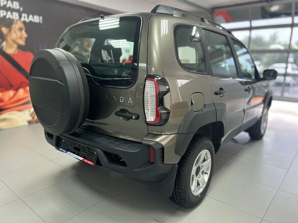 2026 Lada (ВАЗ) Niva Travel I Рестайлинг, коричневый, 1623000 рублей - вид 2