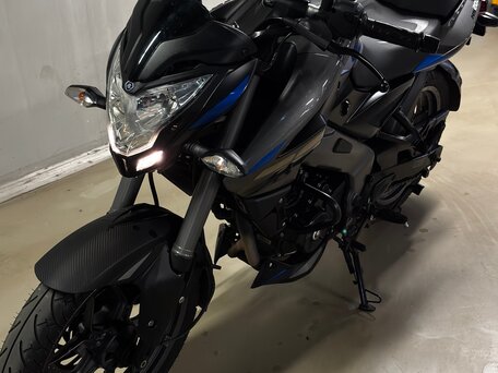 2024 Bajaj Pulsar NS 200, серый, 200000 рублей, вид 3