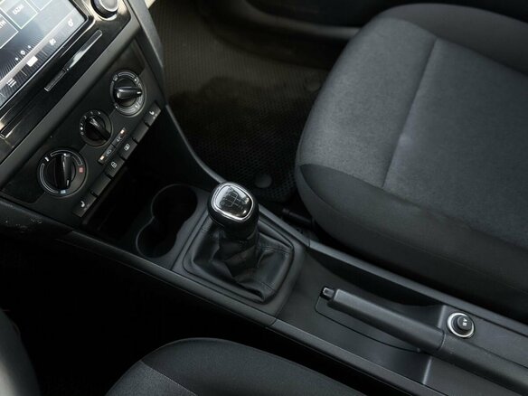 2019 Skoda Rapid I Рестайлинг, серебристый, 987000 рублей - вид 9