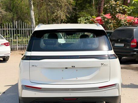 2026 Aion Y Plus 58.9 kWh, белый, 2180000 рублей, вид 3
