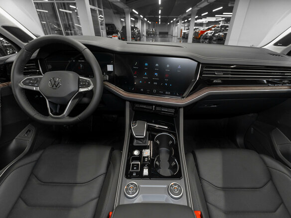 2026 Volkswagen Touareg III Рестайлинг, серый, 12750000 рублей - вид 7