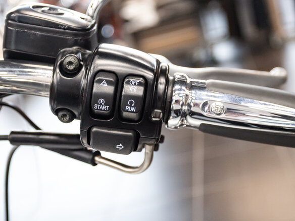 2012 Harley-Davidson Dyna Switchback, серый, 1150000 рублей - вид 26
