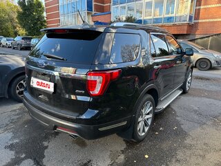 2018 Ford Explorer V Рестайлинг 2, чёрный, 2900000 рублей, вид 3