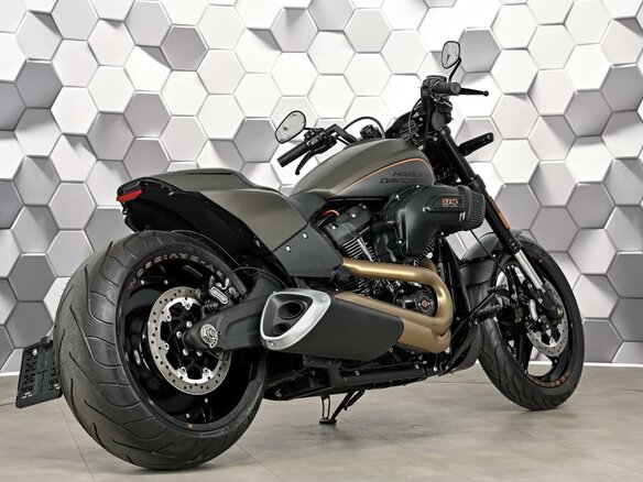 2018 Harley-Davidson FXDR 114, серый, 1949000 рублей - вид 6