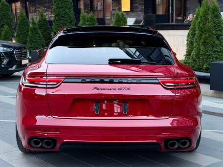2019 Porsche Panamera GTS Sport Turismo II, красный, 7800000 рублей, вид 4