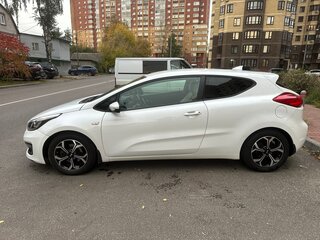 2017 Kia Ceed II Рестайлинг, белый, 1200000 рублей, вид 4