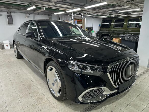 2026 Mercedes-Benz Maybach S-Класс 580 II (Z223) Рестайлинг, чёрный, 35990000 рублей - вид 2