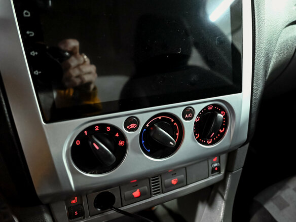 2008 Ford Focus II Рестайлинг, серебристый - вид 10