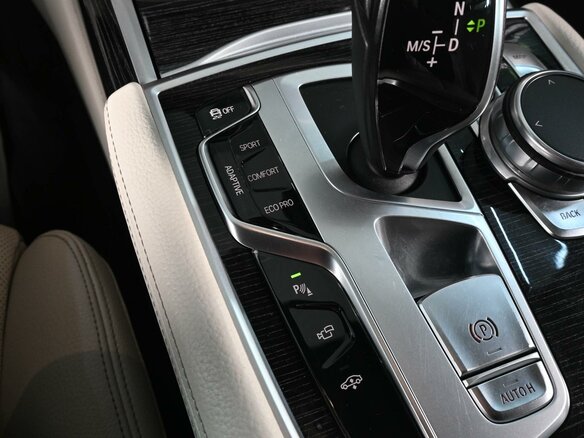 2017 BMW 7 серии 730i VI (G11/G12), белый, 3299000 рублей - вид 17
