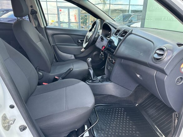 2020 Renault Logan II Рестайлинг, белый, 845000 рублей - вид 6