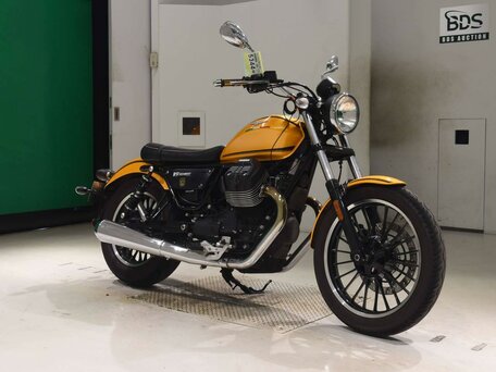 2016 Moto Guzzi V 9, жёлтый, 677000 рублей, вид 3