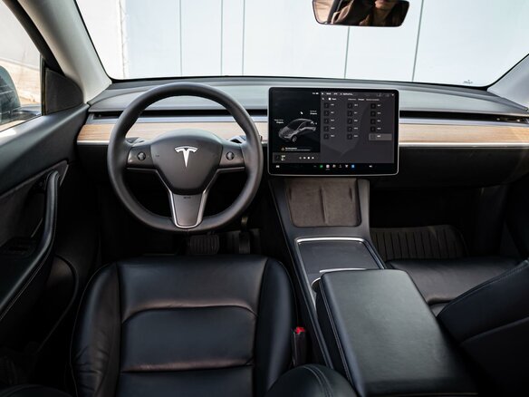 2021 Tesla Model Y Long Range Dual Motor I, чёрный, 4220000 рублей - вид 5