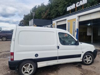 2010 Citroen Berlingo I Рестайлинг, белый, 360000 рублей, вид 2