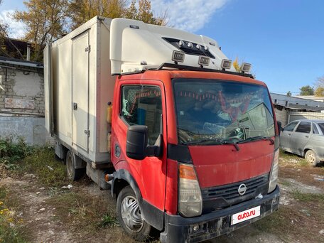 2010 Nissan Cabstar, красный, 740000 рублей, вид 1