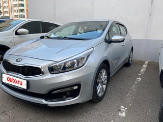 2018 Kia Ceed II Рестайлинг, серебристый, 1700000 рублей, вид 2