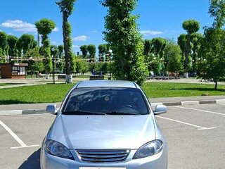 2013 Daewoo Gentra II, серебристый, 490000 рублей, вид 4