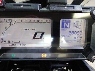 2015 Yamaha MT-09 Tracer (FJ-09), серый, 685000 рублей, вид 3
