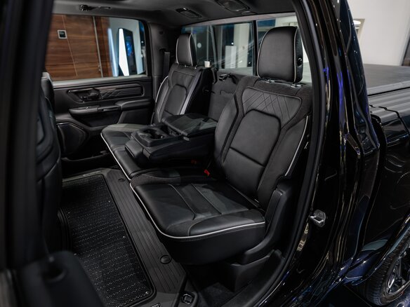 2026 Ram 1500 Crew Cab eTorque V Рестайлинг, чёрный, 11790000 рублей - вид 32