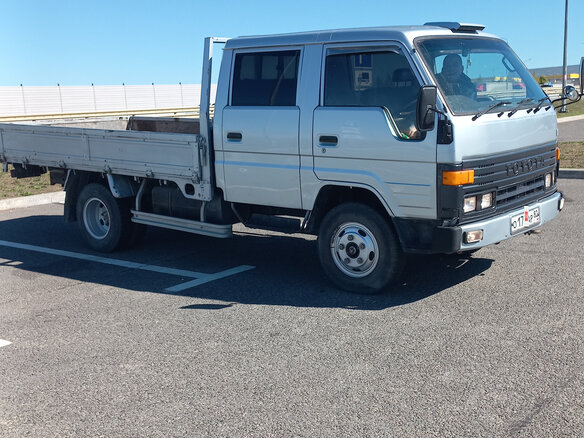 1991 Toyota Dyna, серый, 1100000 рублей - вид 1
