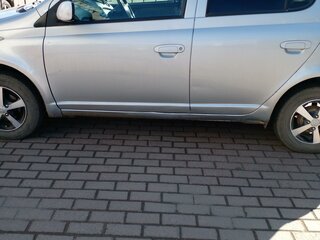 2003 Toyota Vitz I (P10), серый, 300000 рублей, вид 2