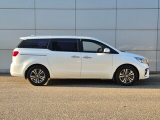 2019 Kia Carnival III, белый, 2930000 рублей, вид 4